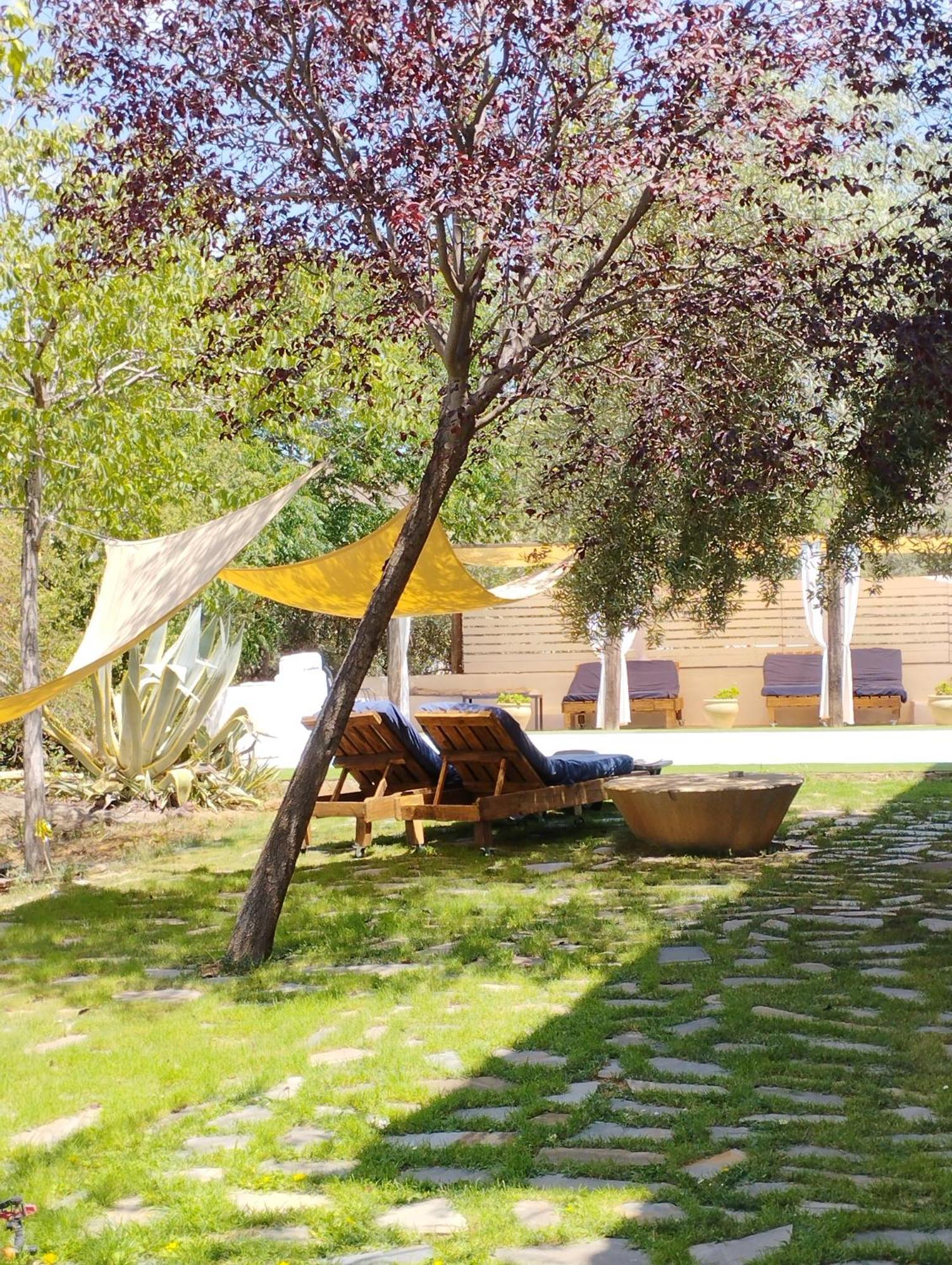 Hotel Finca Aldabra Pinos Genil Eksteriør bilde